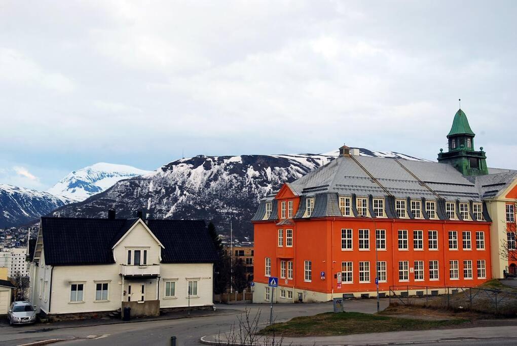 Central With A View Tromso Bagian luar foto